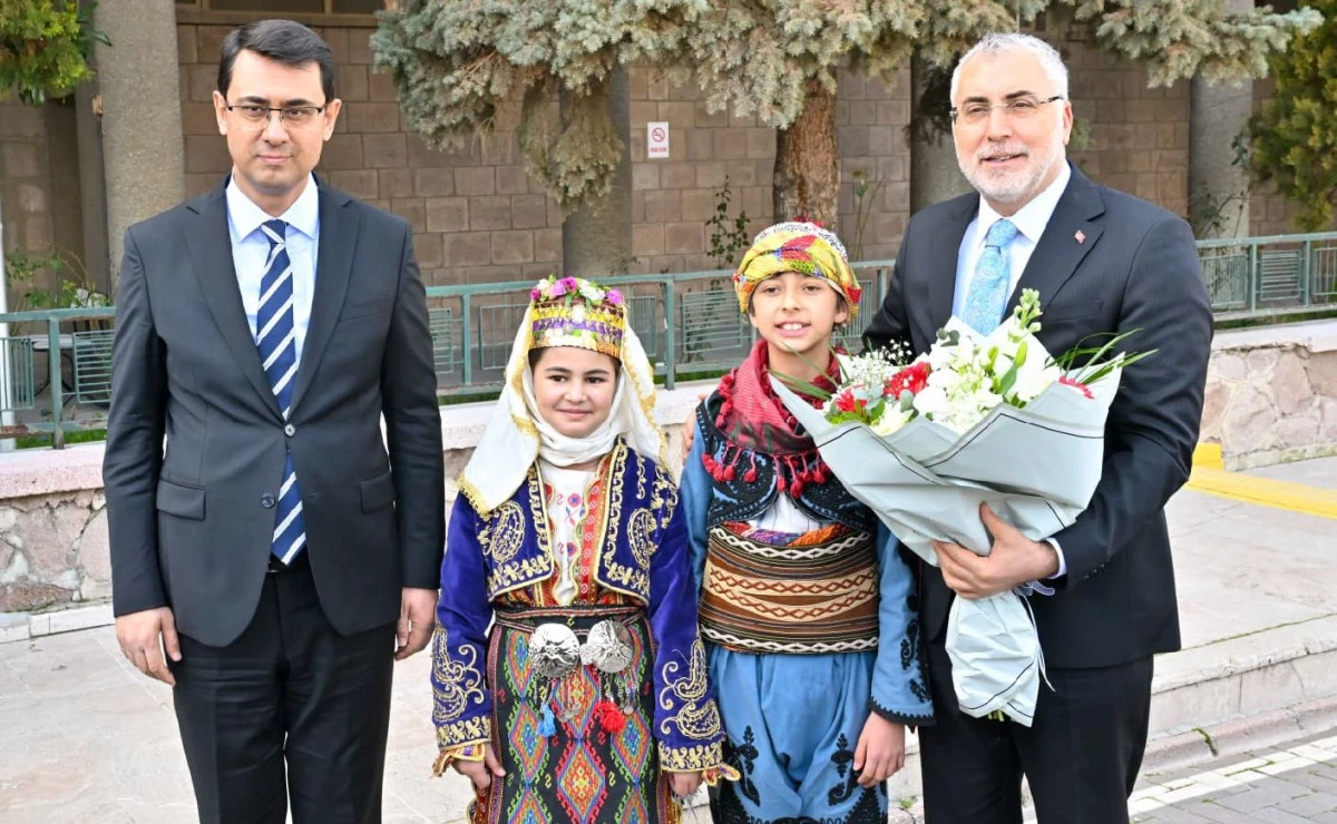 BAKAN IŞIKHAN&rsquo;DAN UŞAK ZİYARETİ