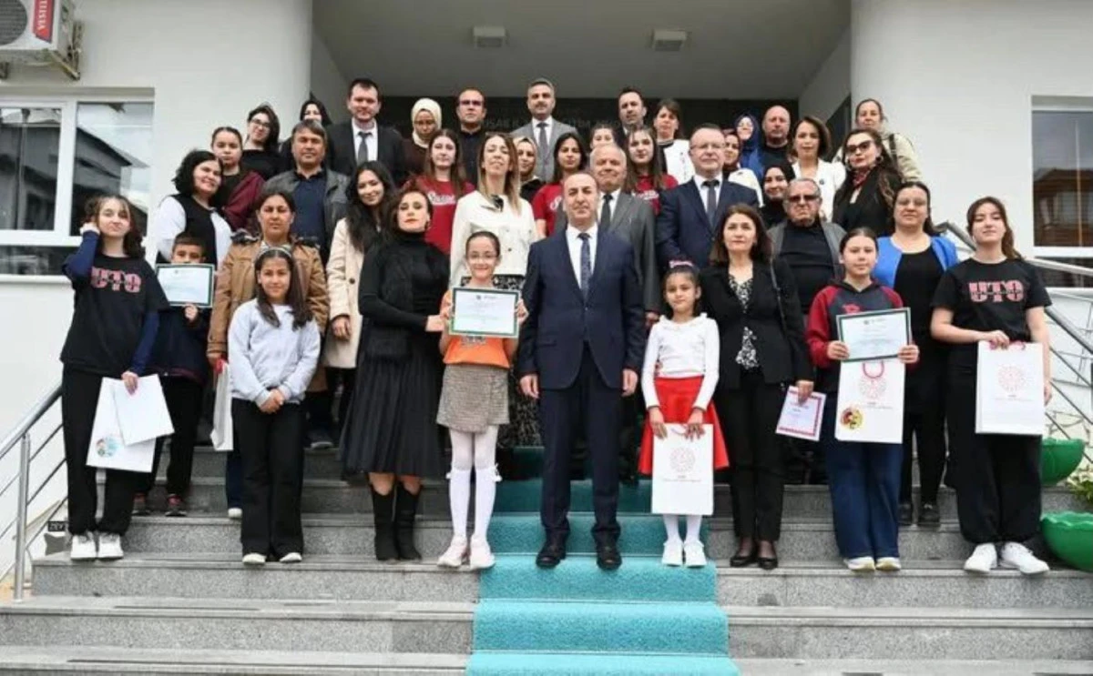 BANAZ ŞNSAL PROJELERDE BİRİNCİLİKLERİ TOPLADI