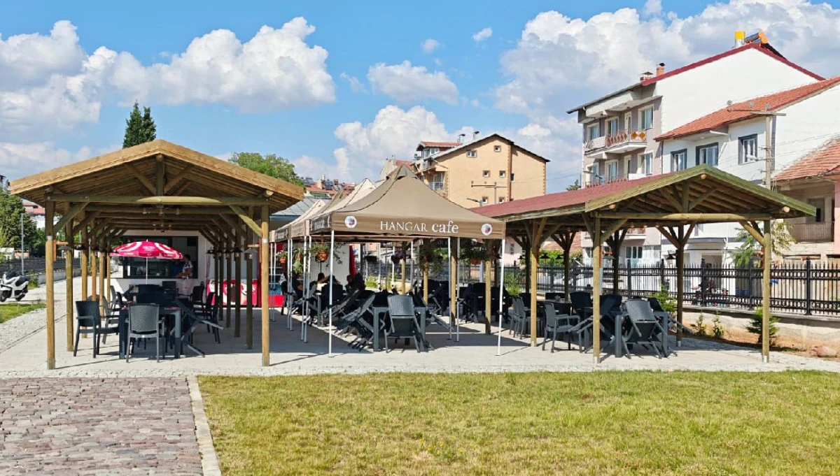 BANAZ&rsquo;A YENİ SOSYAL YAŞAM ALANI HANGAR CAFE HİZMETE A&Ccedil;ILDI
