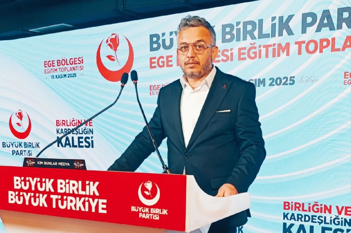 BAŞKAN KURTULUŞ&rsquo;TAN BAYRAĞA Y&Ouml;NELİK PROVOKASYONA SERT TEPKİ