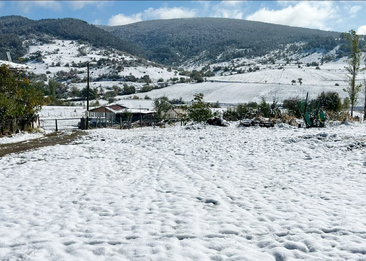 EKİM&rsquo;DE KAR S&Uuml;RPRİZİ