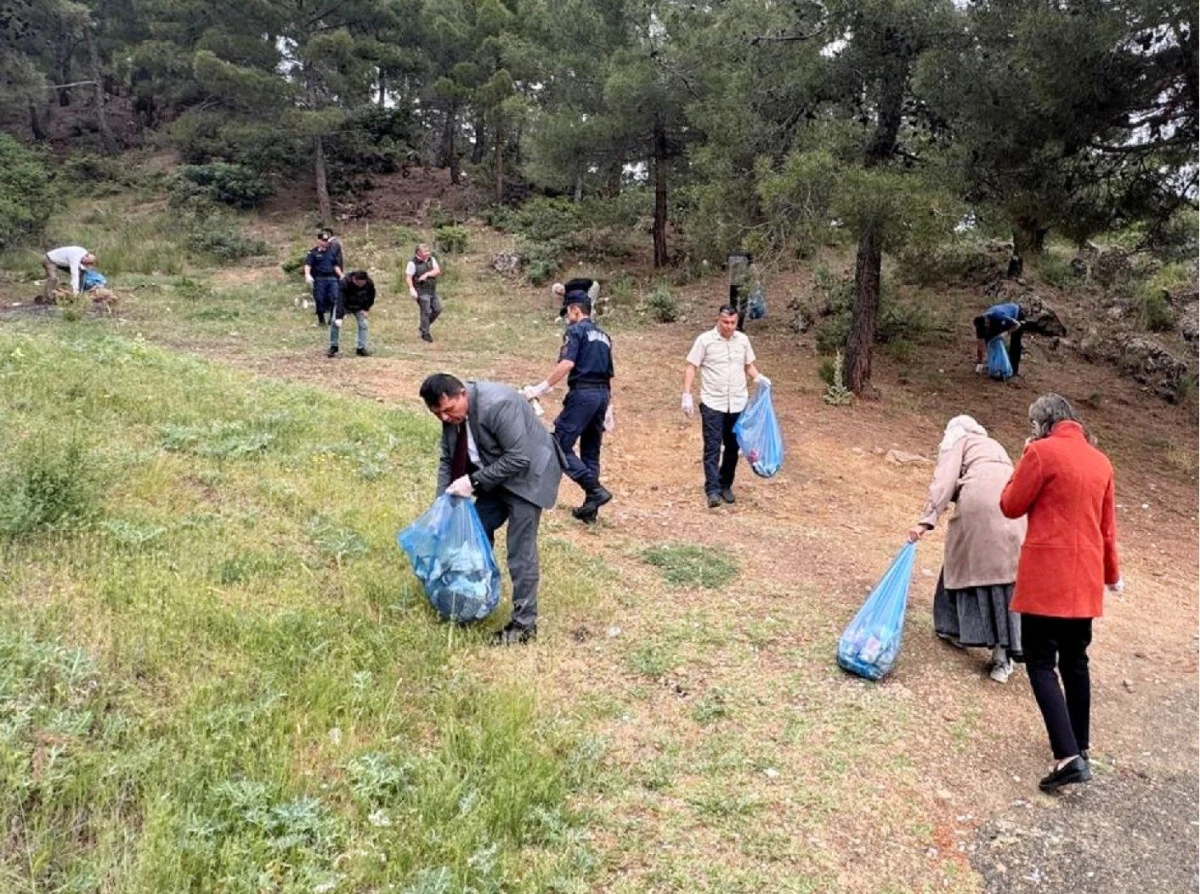 ELBİRLİĞİYLE ÇEVRE TEMİZLİĞİ
