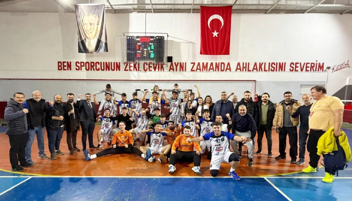 HENTBOLCULARDAN KRİTİK GALİBİYET