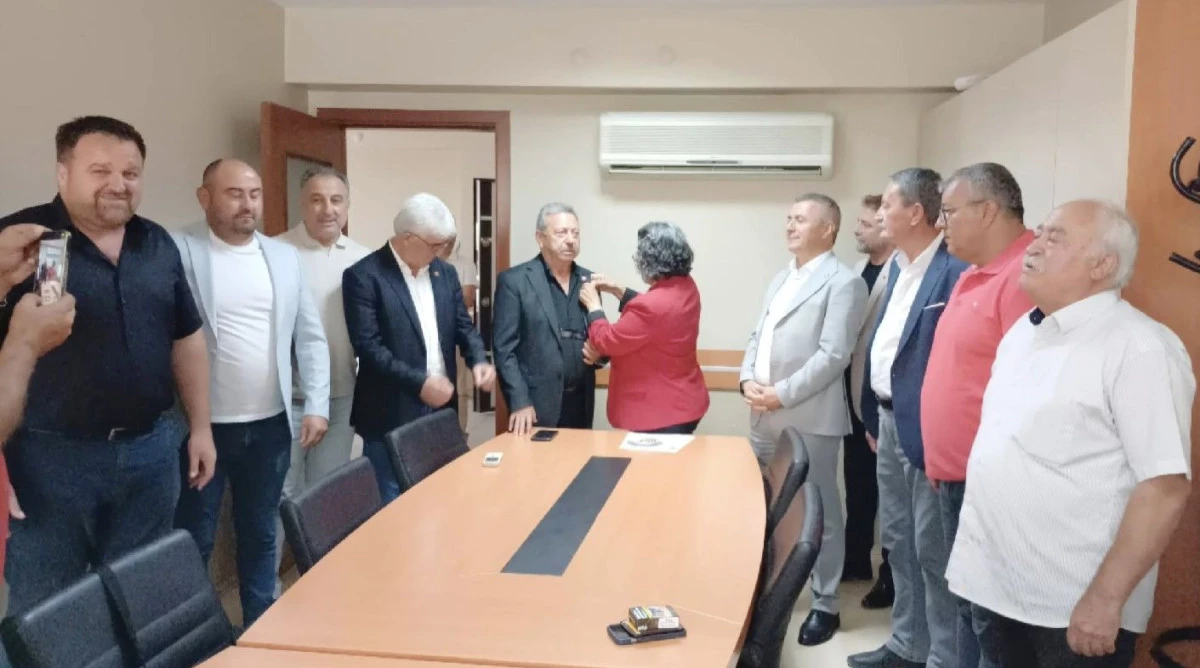 İL GENEL MECLİSİNDE 11 &Uuml;YE İSTİFA ETTİ