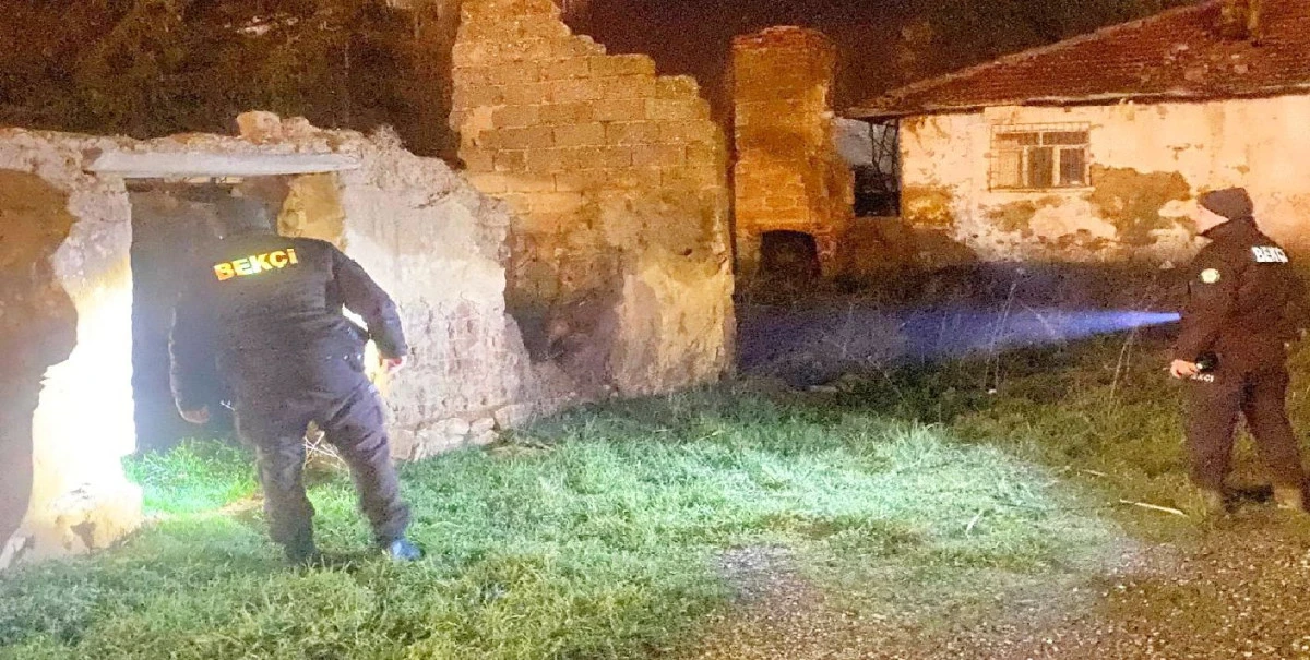 İL&Ccedil;E EMNİYET M&Uuml;D&Uuml;RL&Uuml;Ğ&Uuml;&rsquo;NDEN GECE-G&Uuml;ND&Uuml;Z G&Uuml;VENLİK MESAİSİ