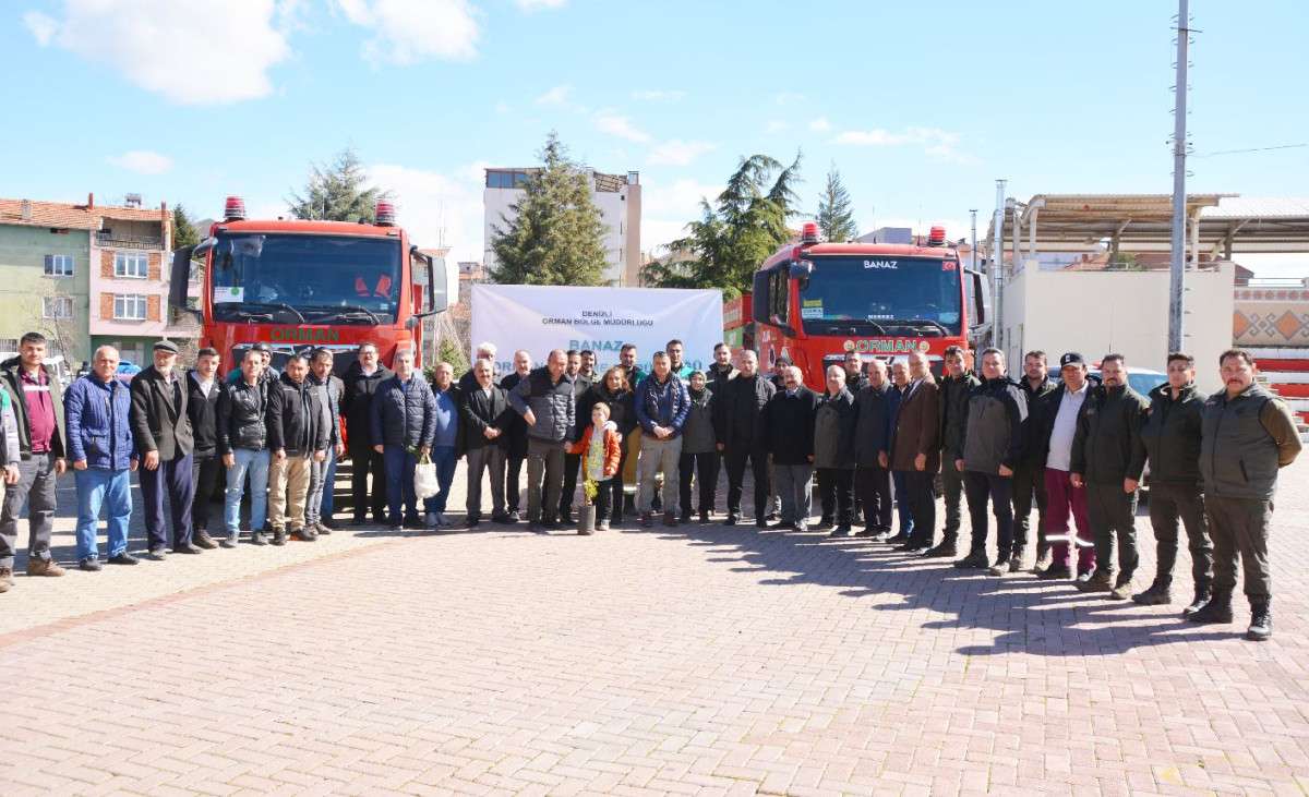 İLÇEMİZDE 4 BİN 500 FİDAN DAĞITILDI