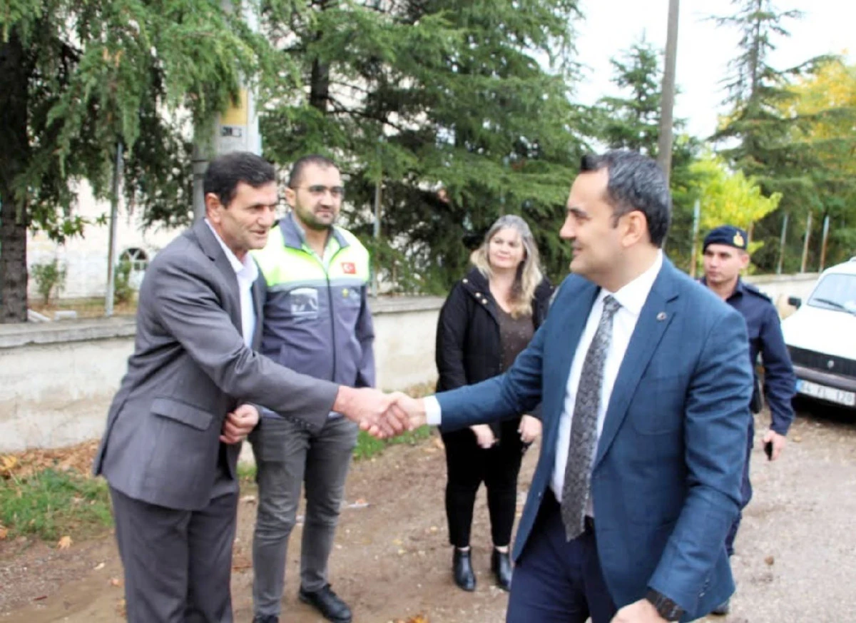 KAYMAKAM &Ccedil;ELİK, AYRANCI K&Ouml;Y&Uuml;&rsquo;NDE VATANDAŞLARLA BULUŞTU