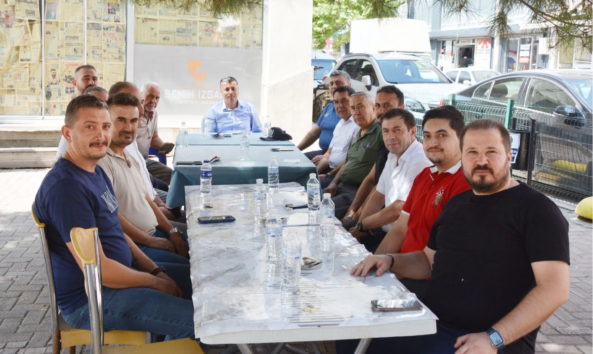 KAYMAKAM ESNAFLA BİR ARAYA GELDİ