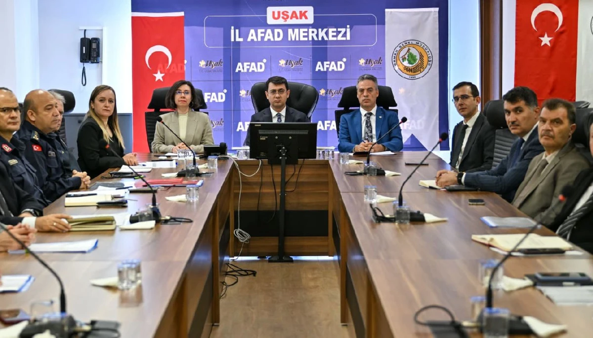 ORMAN YANGINLARIYLA M&Uuml;CADELE TOPLANTISI GER&Ccedil;EKLEŞTİRİLDİ