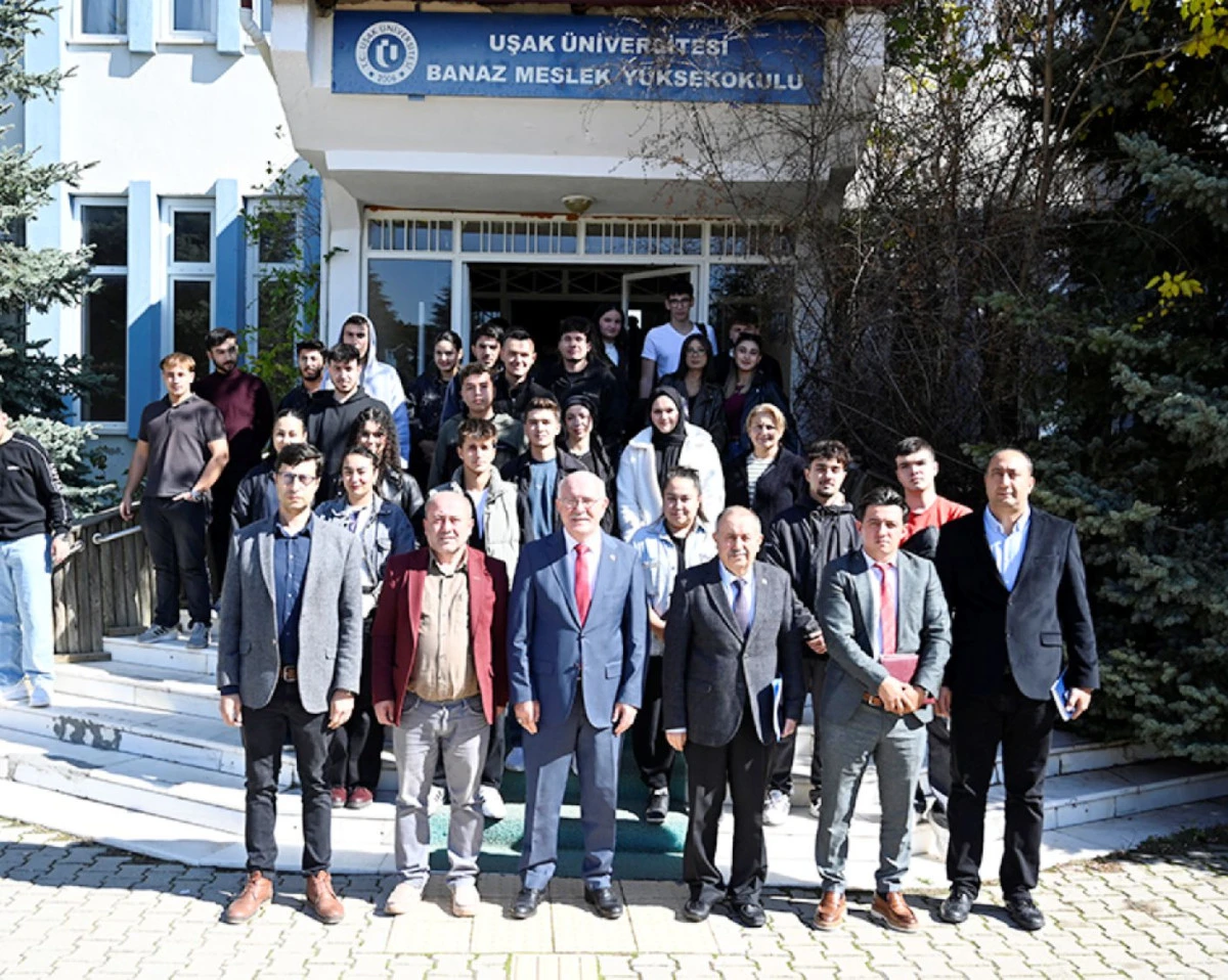 REKTÖR PROF. DR. SAVAŞ, BANAZ MYO’YU ZİYARET ETTİ