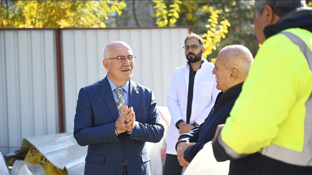 REKTÖR SAVAŞ, DİŞ HASTANESİ İNŞAATINI YERİNDE İNCELEDİ