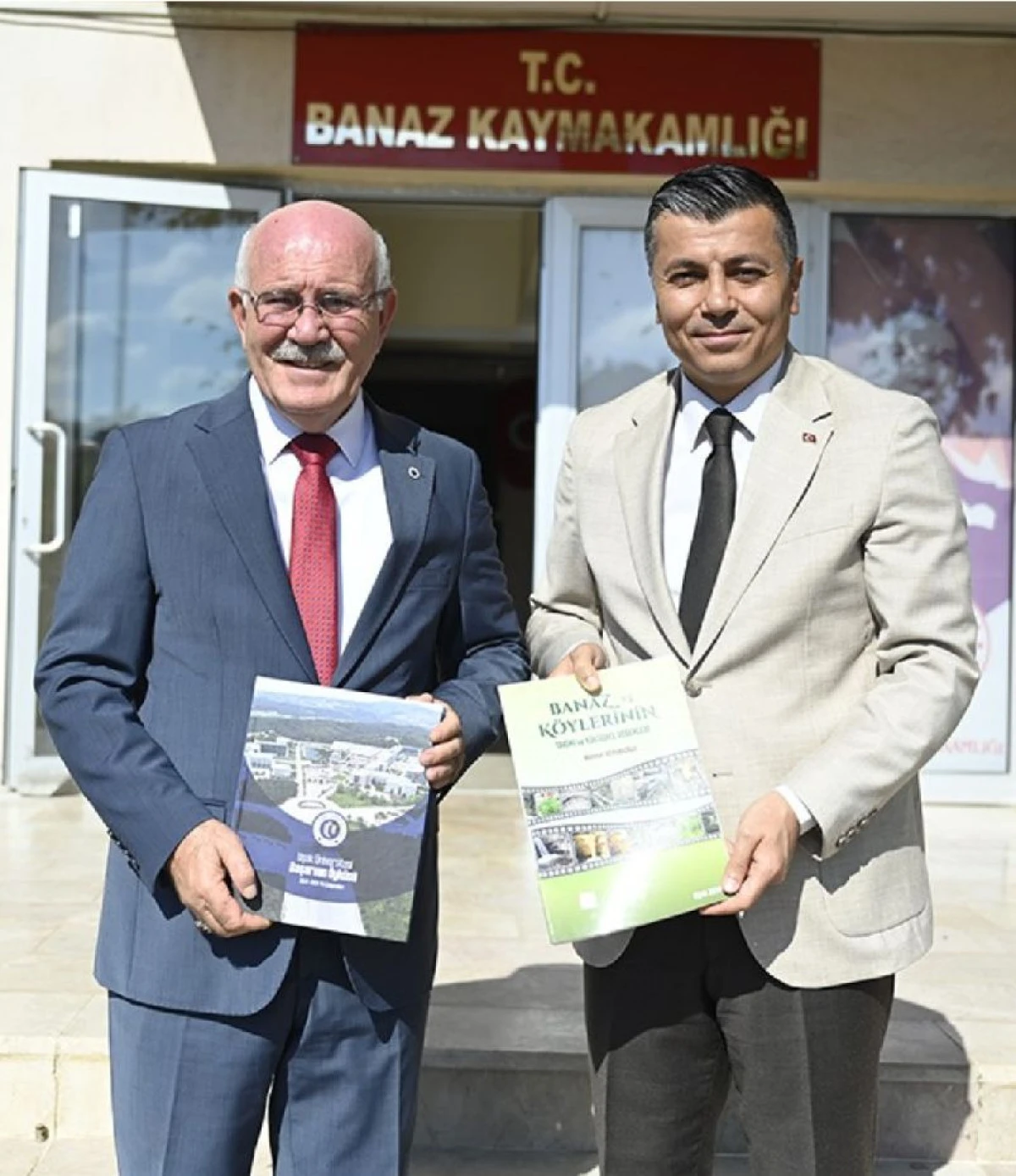 REKTÖR SAVAŞ’TAN KAYMAKAM CUMA EMEÇ’E ZİYARET