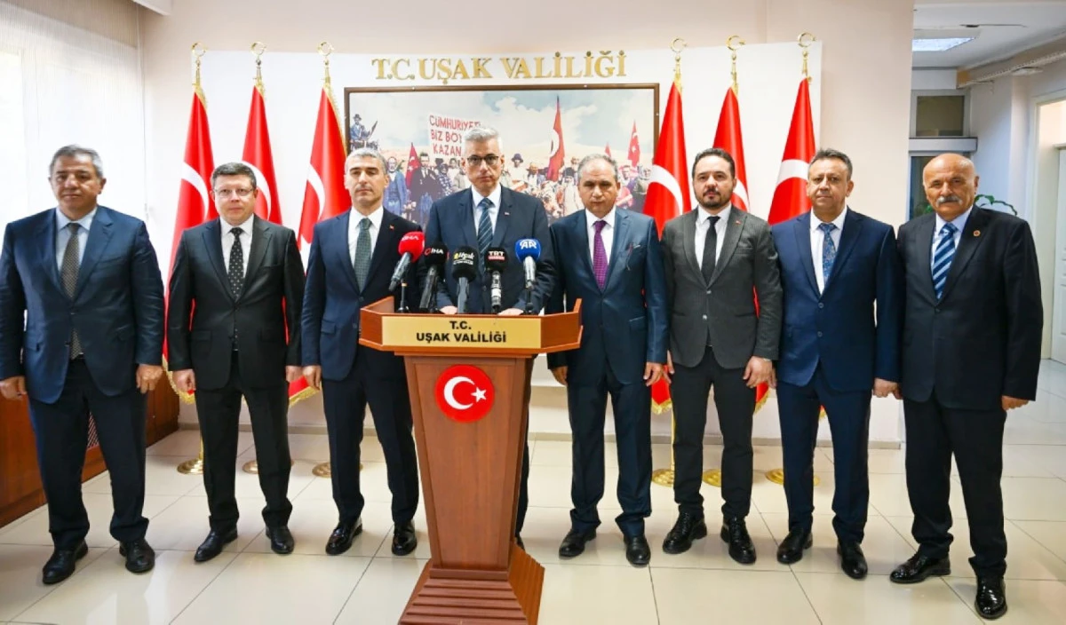 SAĞLIK BAKANI MEMİŞOĞLU UŞAK’TA