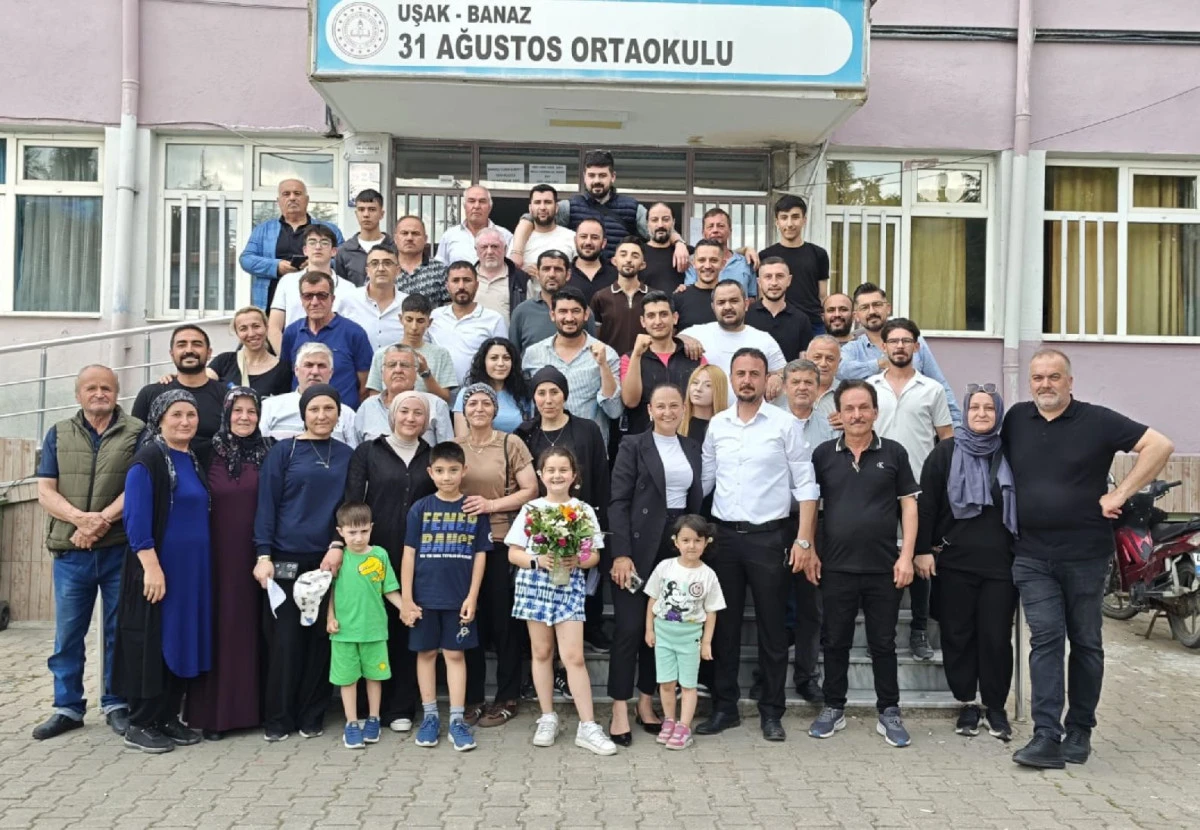 SE&Ccedil;İMİ BAYRAKTUTAN KAZANDI