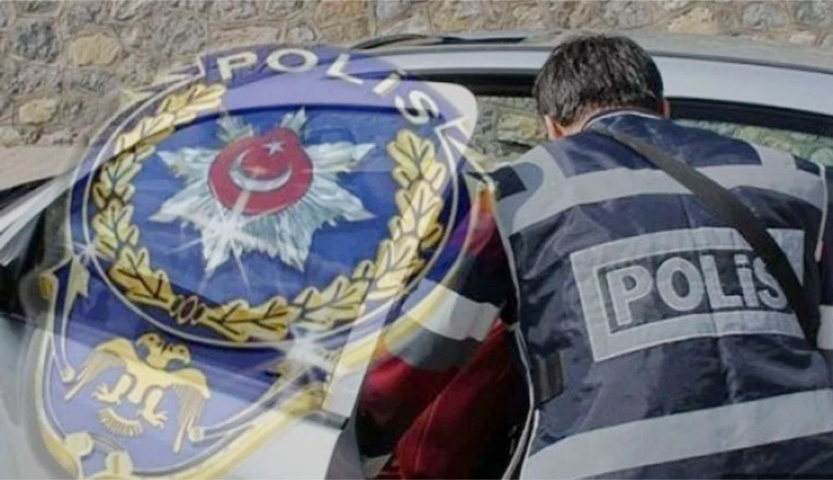 ŞÜPHELİ ARAÇTA UYUŞTURUCU BULUNDU