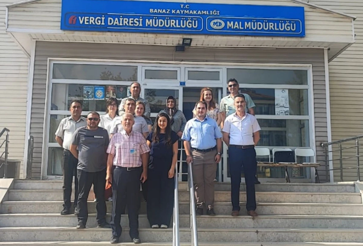 TEPKİ İÇİN İŞ BIRAKTILAR