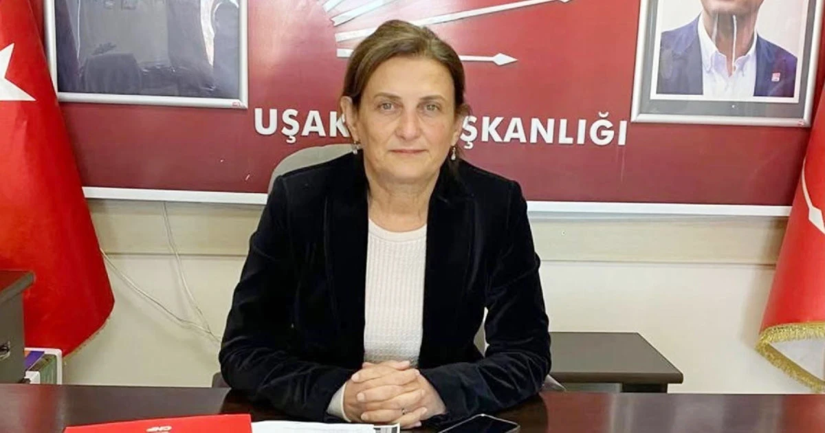 UŞAK CHP’DE YÖNETİMİ İSTİFA ETTİ