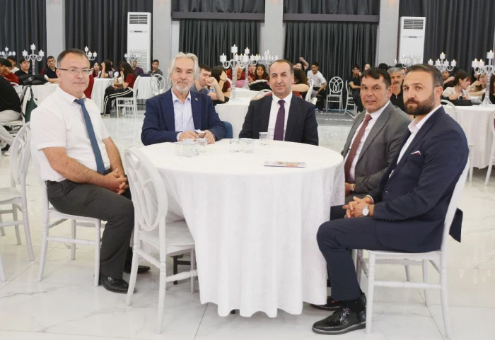 UŞAKLI YAZAR İSKENDER PALA ÖĞRENCİLERLE BULUŞTU