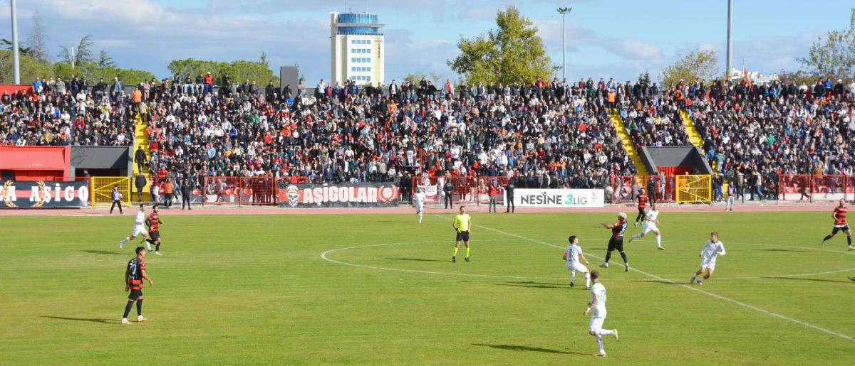 UŞAKSPOR BORNOVA’YI 2-1'LE ZOR GEÇTİ