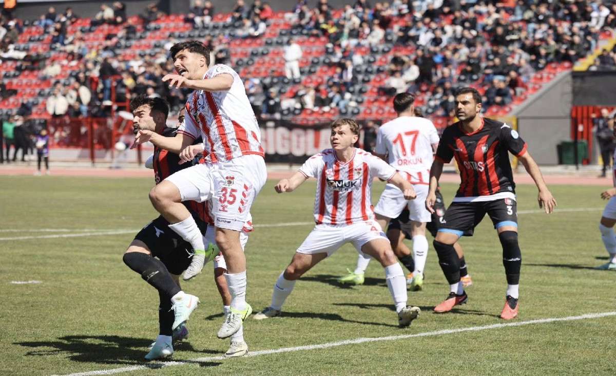 UŞAKSPOR KELKİT’İ 2-1 İLE GEÇTİ