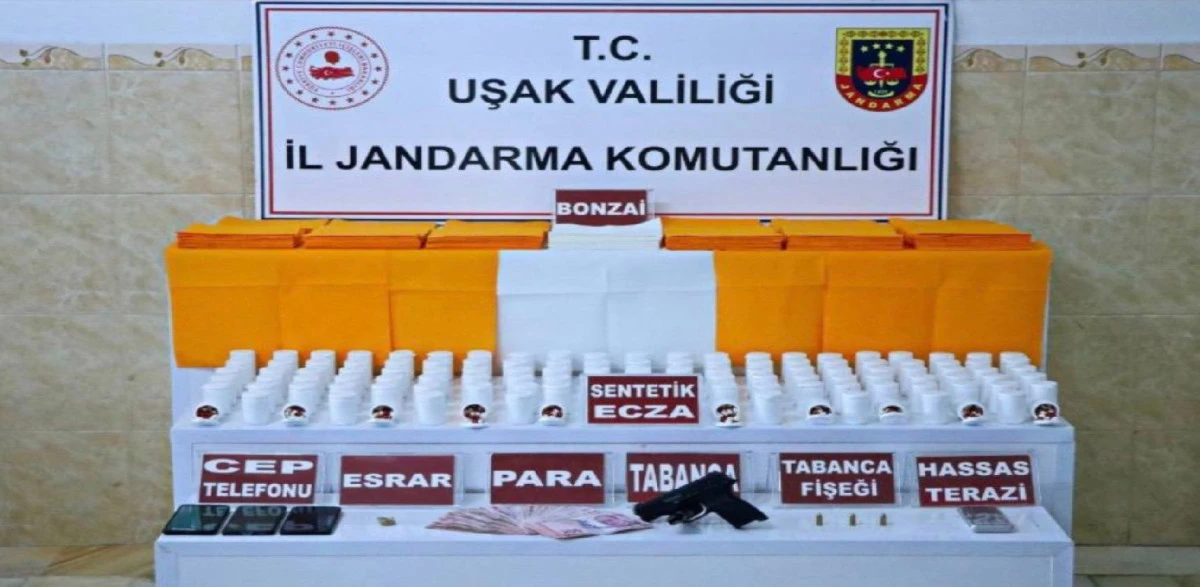 UŞAK&rsquo;TA JANDARMADAN ZEHİR TACİRLERİNE B&Uuml;Y&Uuml;K DARBE