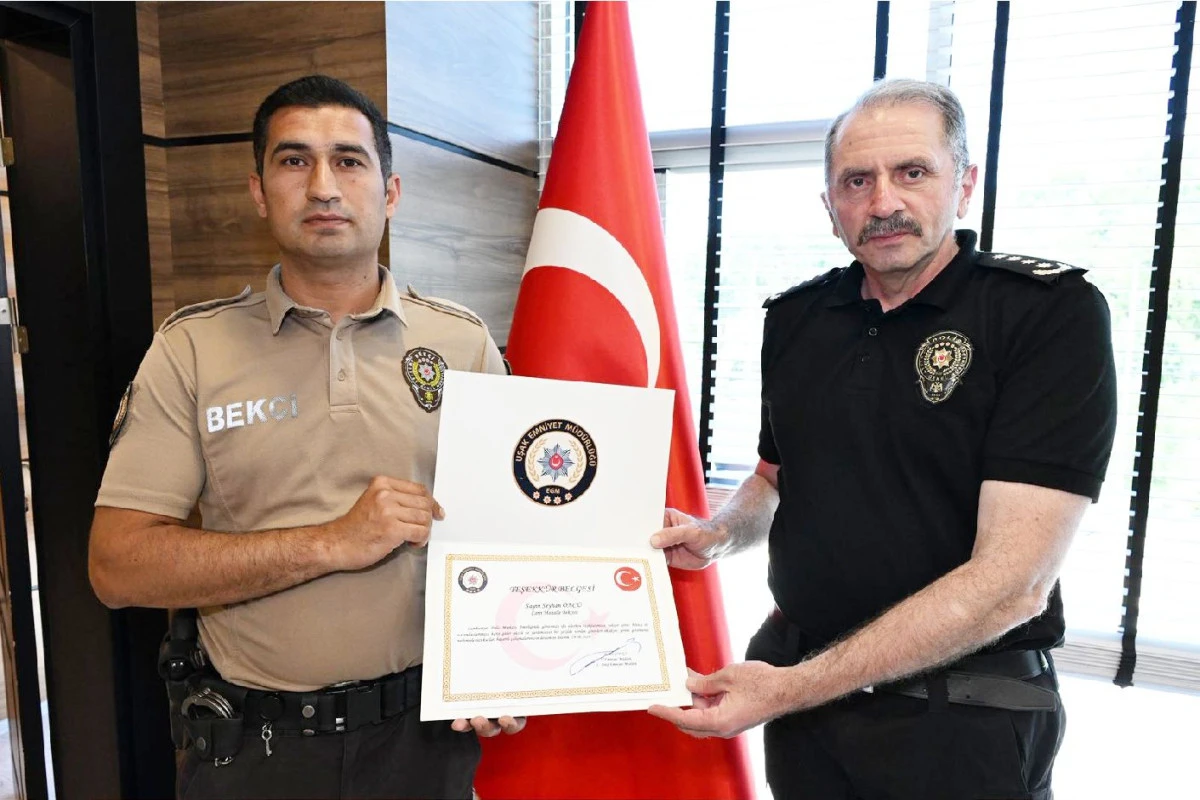 YAĞMUR ALTINDA UZANAN YARDIM ELİ TAKDİR TOPLADI